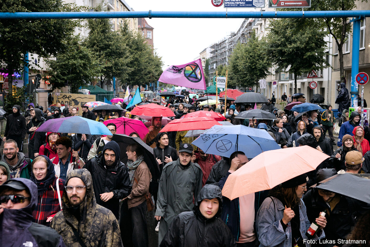 A100 wegbassen Protestrave gegen den Weiterbau der A100 in Berlin am 13.9.24