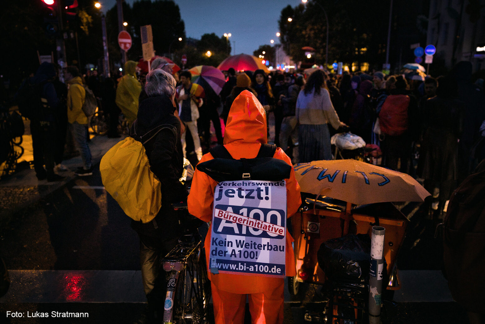 A100 wegbassen Protestrave gegen den Weiterbau der A100 in Berlin am 13.9.24