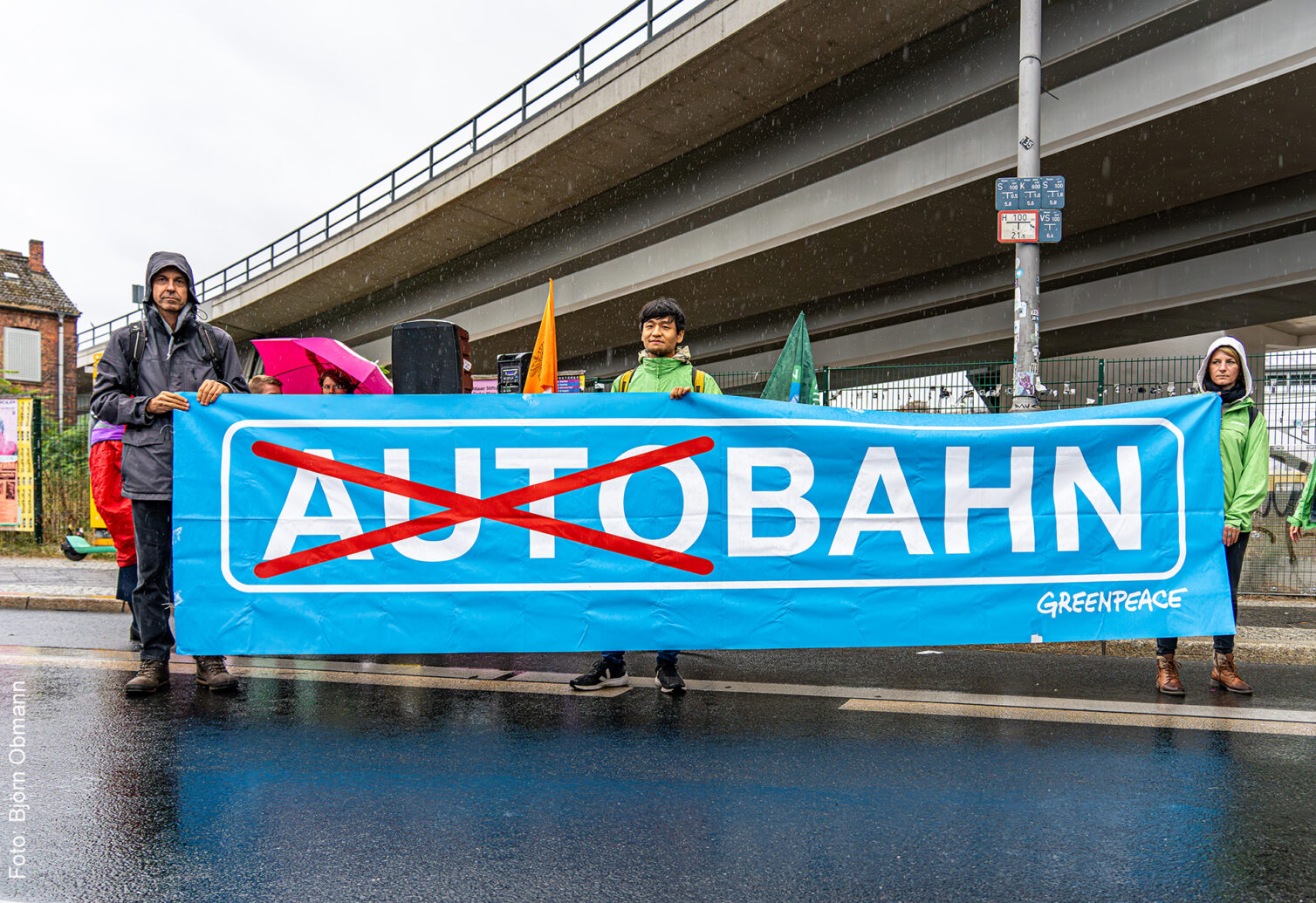 A100 wegbassen Protestrave gegen den Weiterbau der A100 in Berlin am 13.9.24