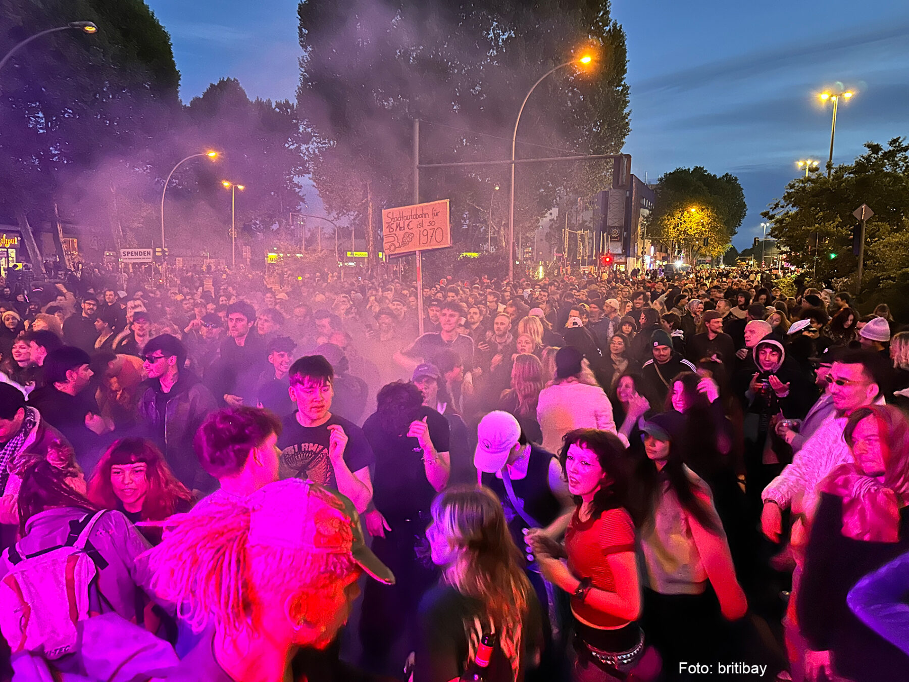 A100 wegbassen Demo am 17.5.25