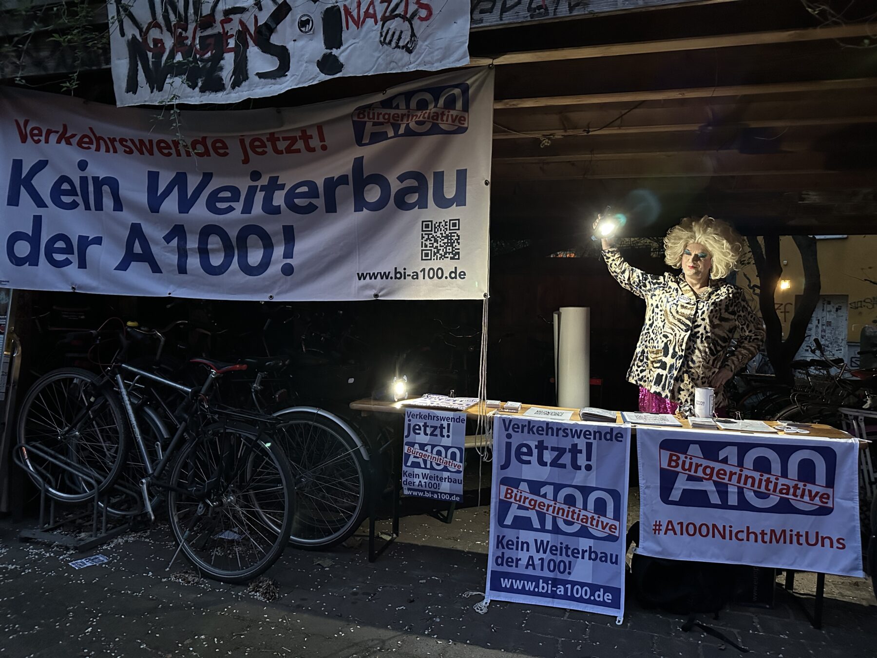 Infostand der Bürger*innenInitiative A100